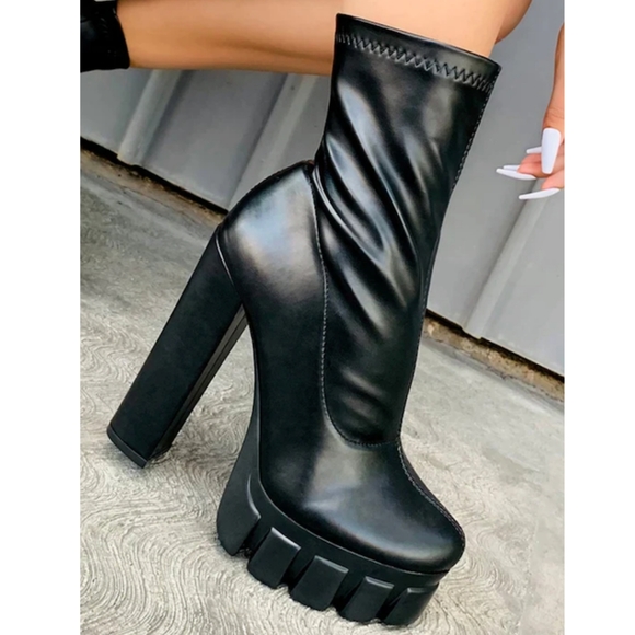 𝙇𝙖𝙨 8, 9, 10 & 11🖤 𝑨𝑴𝑩𝑰𝑻𝑰𝑶𝑼𝑺 𝑷𝑳𝑨𝑻𝑭𝑶𝑹𝑴 𝑩𝑶𝑶𝑻 - 𝑩𝑳𝑨𝑪𝑲 - Picture 5 of 8